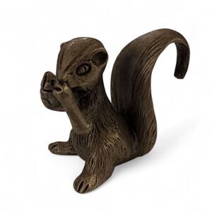 Vintage Myers Suzio Pewter Squirrel w/ Acorn .75" Mini Figurine Knick Knack